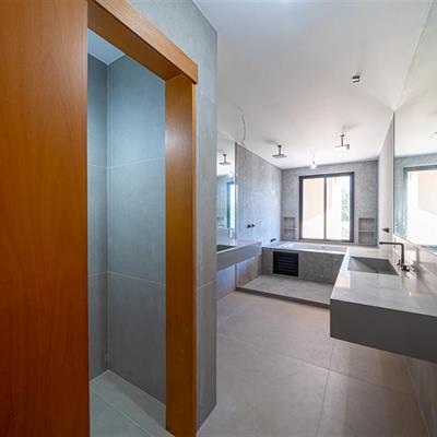 WhatsApp Image 2025-10-24 at 15.28.21 (4).jpeg